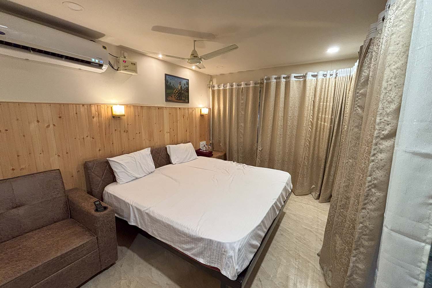 Resorts with box cricket in Hyderabad